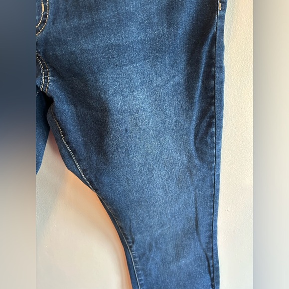 Denver Hayes Jeggings (size 14) - Picture 5 of 6